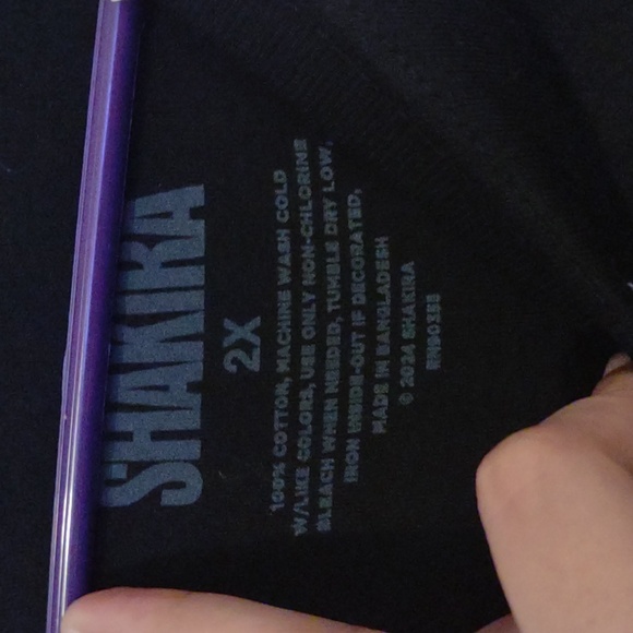NWT Shakira Concert Tee - Picture 2 of 4